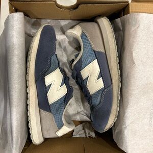 New Balance Navy and Beige Sneakers